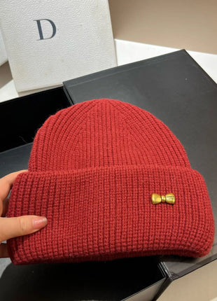 Luxury Brand Metal Logo Winter Women Warm Wool Knitted Hat Thicken Outdoor Sport Skiing Skullies Beanies Caps