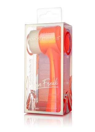 Almost Famous "Clean Freak" 2in1 Exfoliator Brush